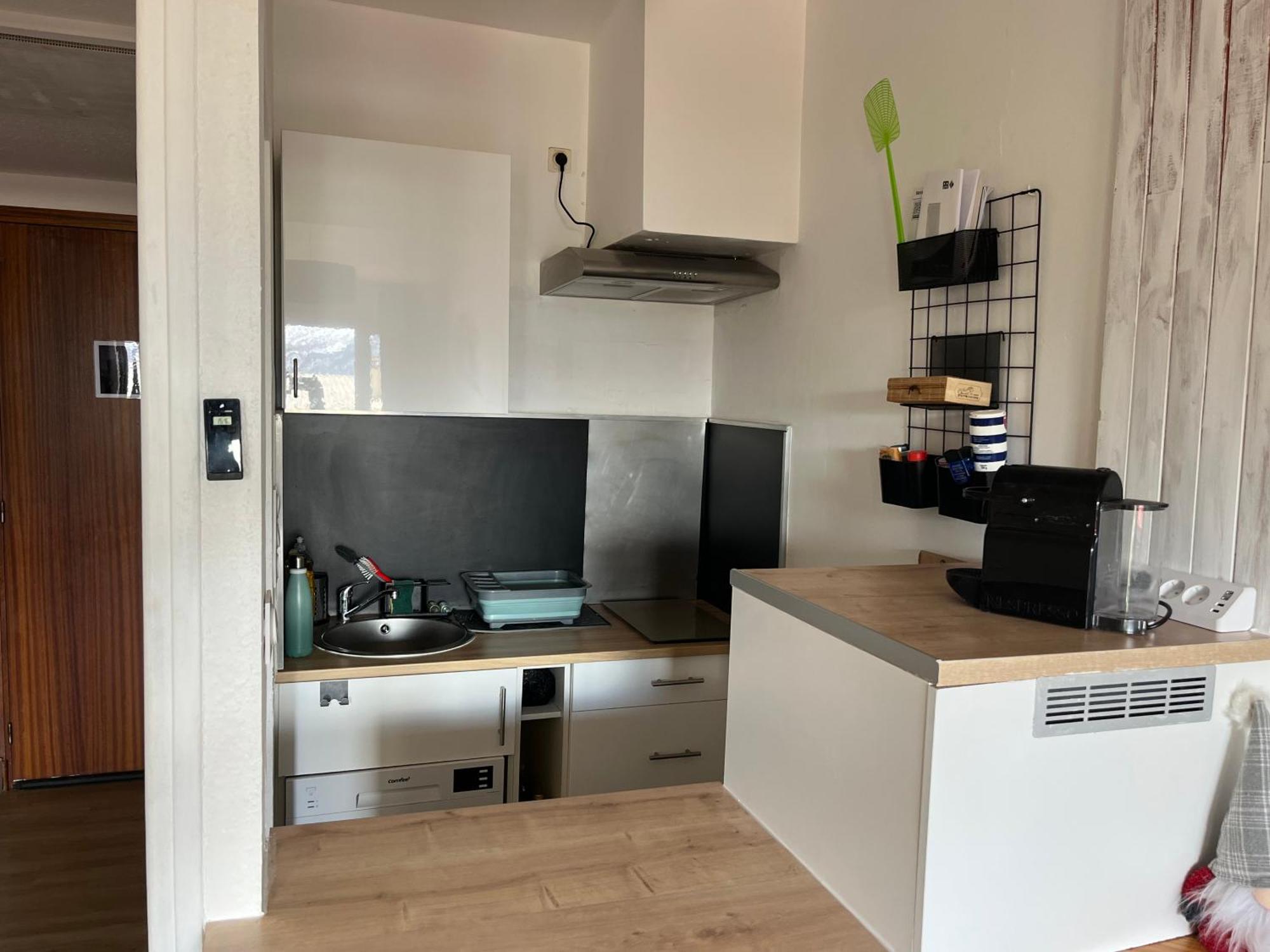 33 M2 Proche Centre Apartment *